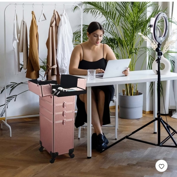 Elegant Rose Gold Makeup Train Case with Wheels - Picture 10 of 13